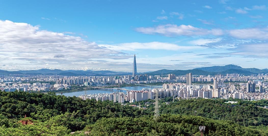 아차산과 한강